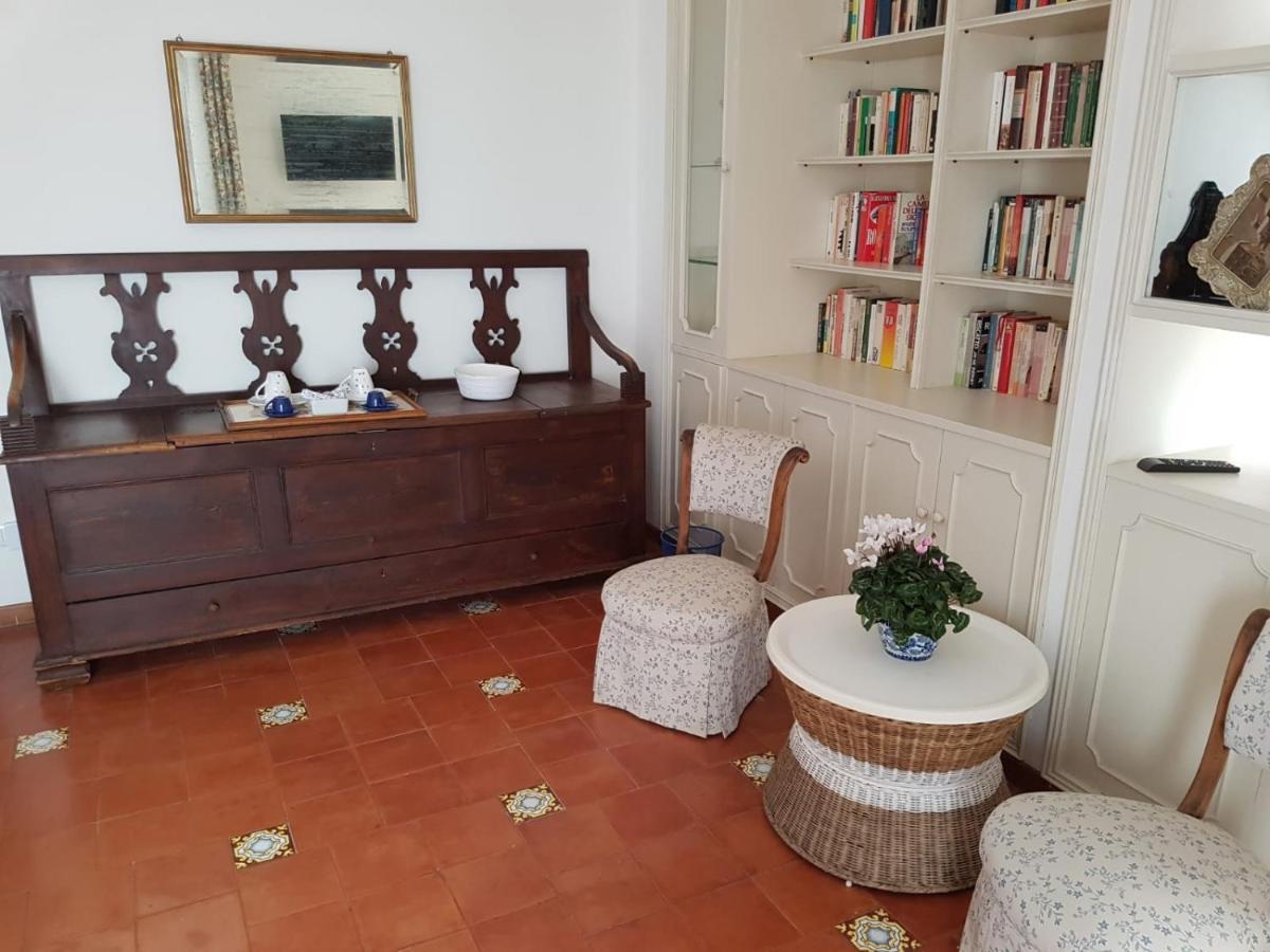 La Terrazza Di Anna Hotel Sassari Buitenkant foto