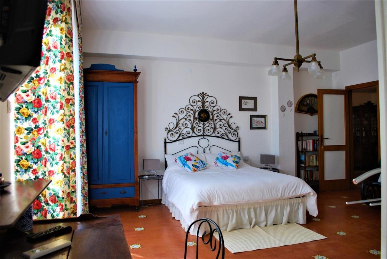 La Terrazza Di Anna Hotel Sassari Buitenkant foto