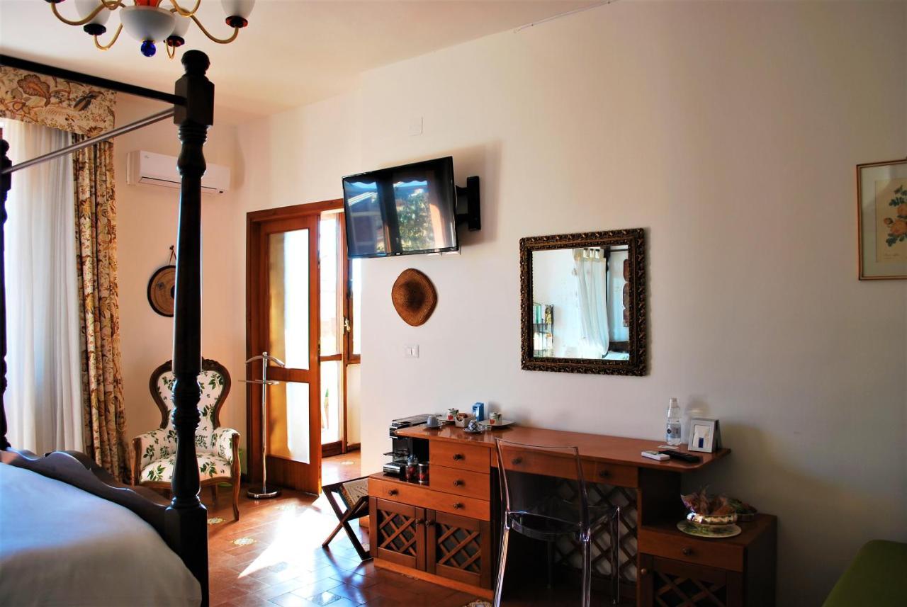 La Terrazza Di Anna Hotel Sassari Buitenkant foto