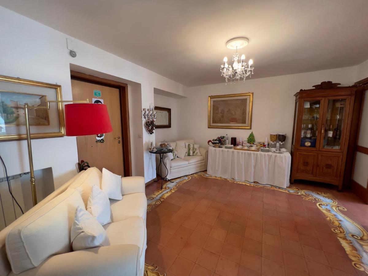 La Terrazza Di Anna Hotel Sassari Buitenkant foto