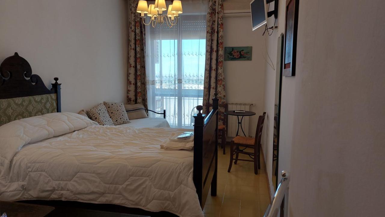 La Terrazza Di Anna Hotel Sassari Buitenkant foto