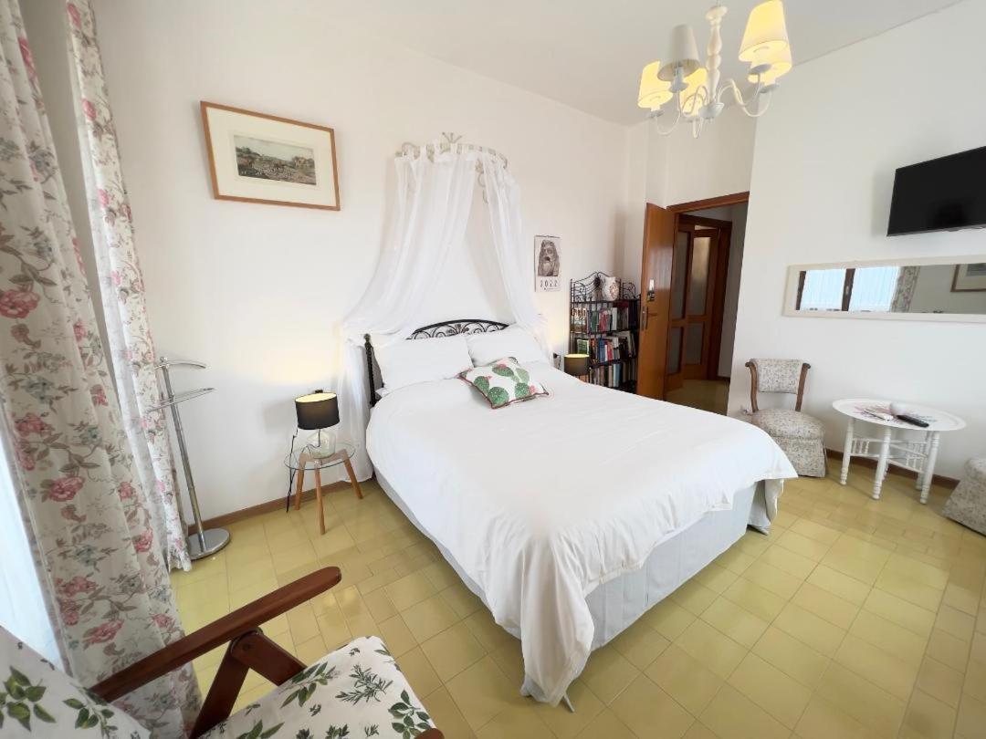 La Terrazza Di Anna Hotel Sassari Buitenkant foto